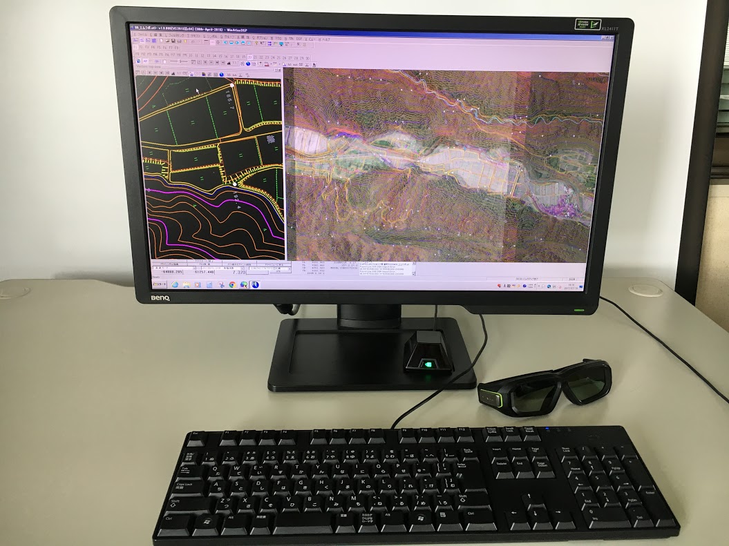 デジタル図化機